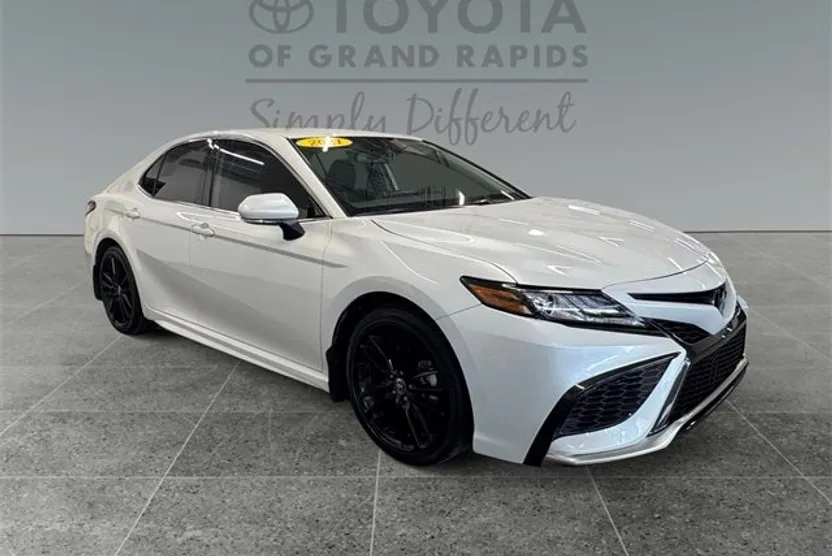 2021 Toyota Camry XSE photo 1