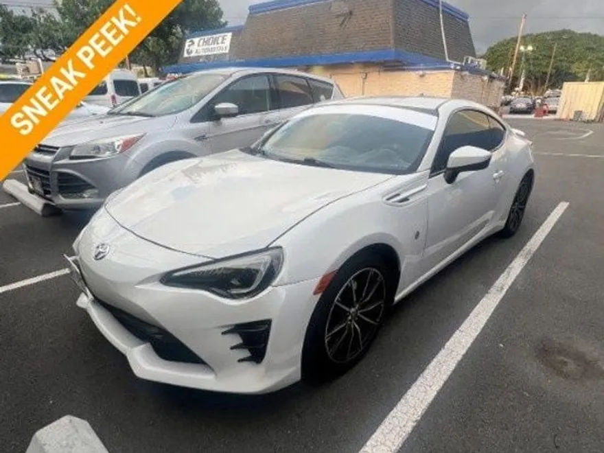 2017 Toyota GR86 Base photo 1