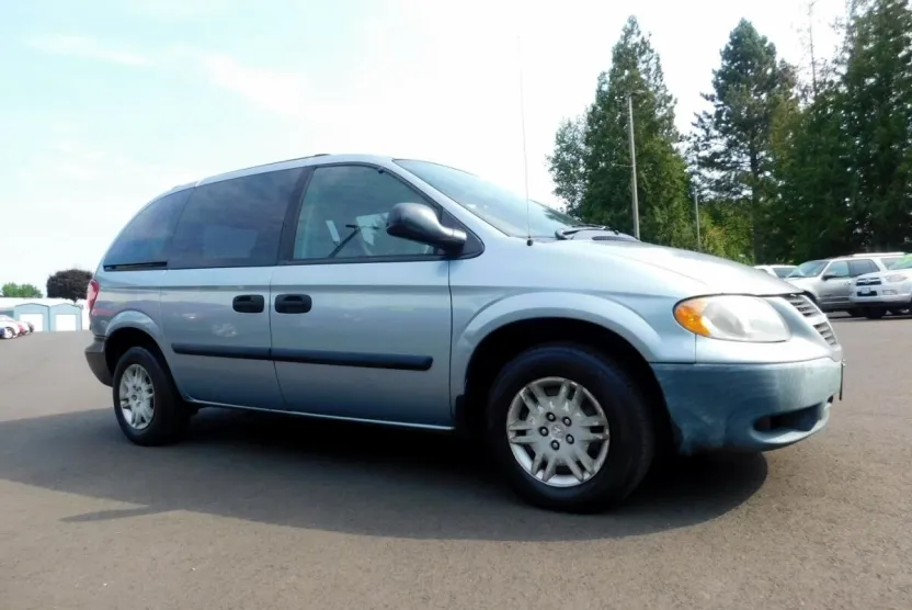 2005 Dodge Grand Caravan Base C/V photo 1