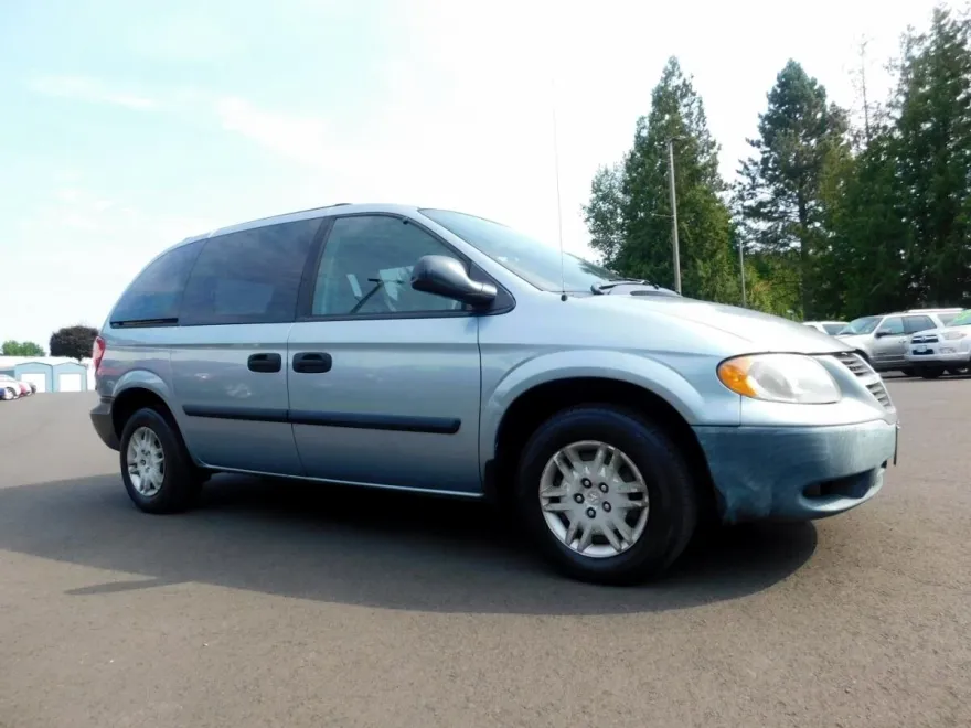 2005 Dodge Grand Caravan Base C/V photo 1