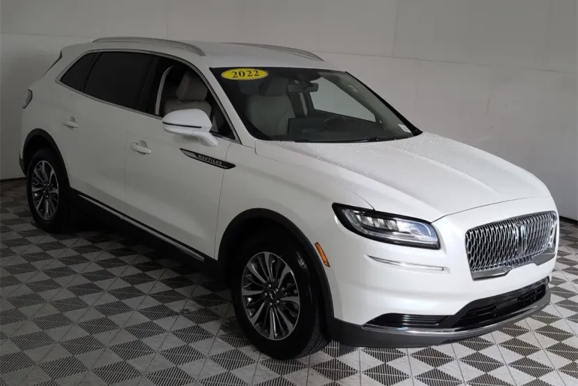 2022 Lincoln Nautilus Standard photo 1
