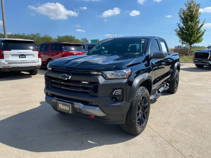 2025 Chevrolet Colorado Trail Boss photo 1