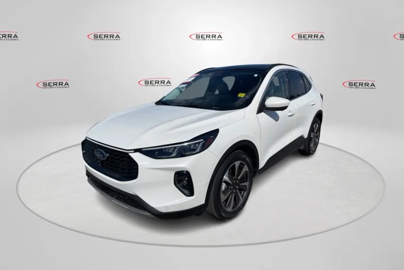 2023 Ford Escape Platinum Hybrid photo 1