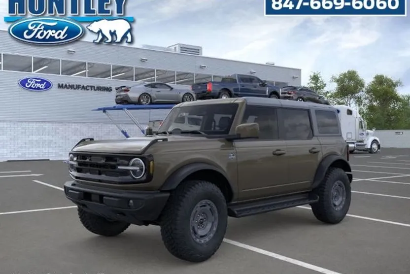2025 Ford Bronco Outer Banks photo 1