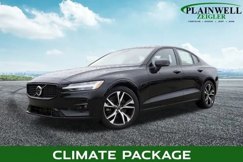 2023 Volvo S60 B5 AWD Plus photo 1
