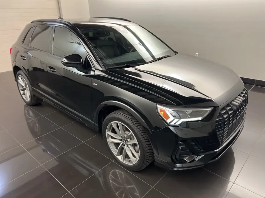 2022 Audi Q3 S line Premium Plus photo 1