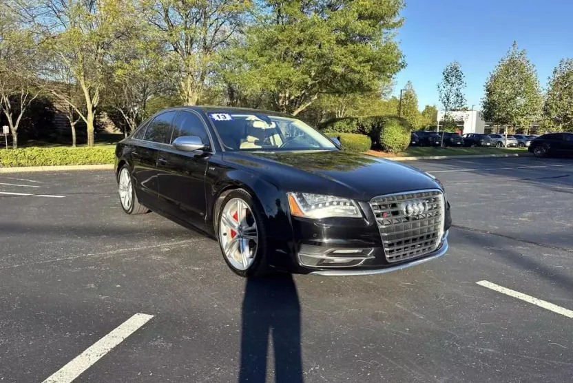 2013 Audi S8 4.0T photo 1