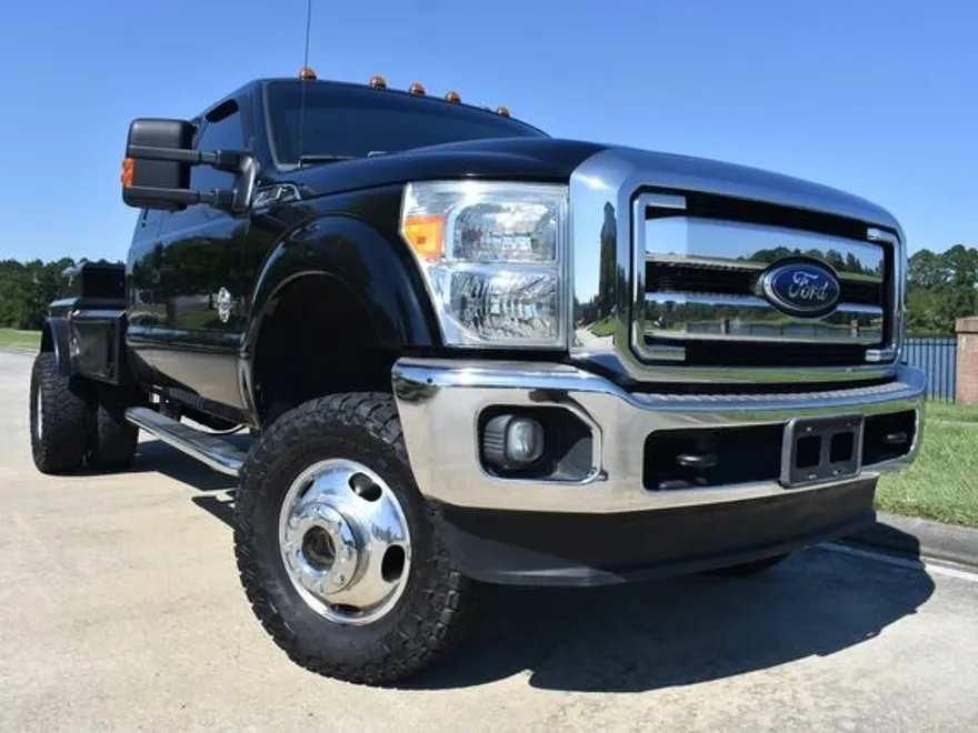 2016 Ford F-350 Lariat photo 1