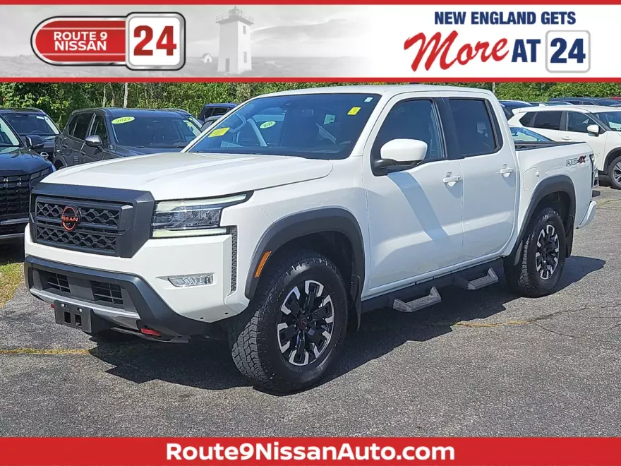 2022 Nissan Frontier PRO-4X photo 1