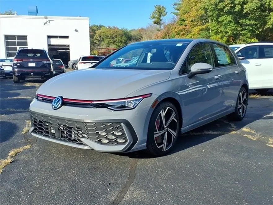 2025 Volkswagen Golf GTI SE photo 1
