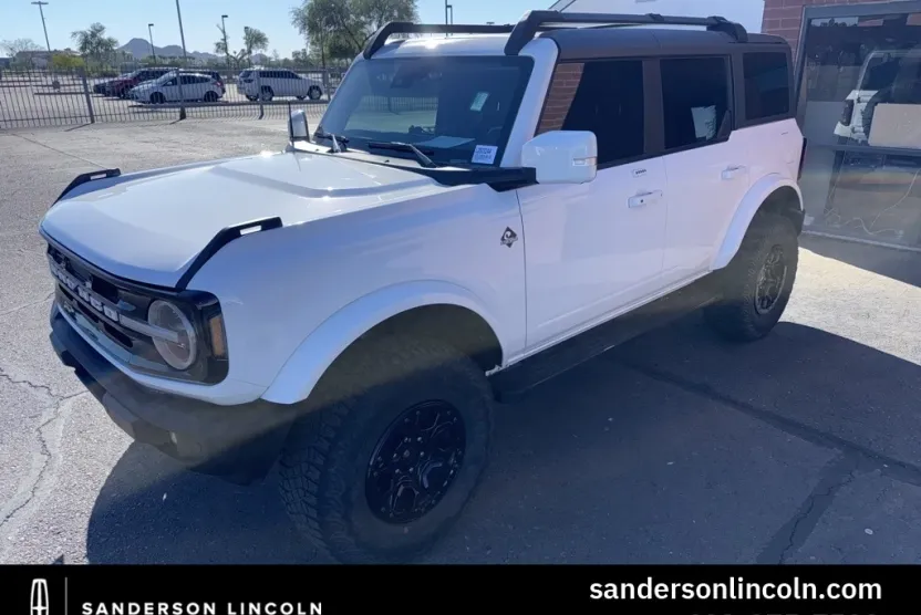2022 Ford Bronco Outer Banks photo 1