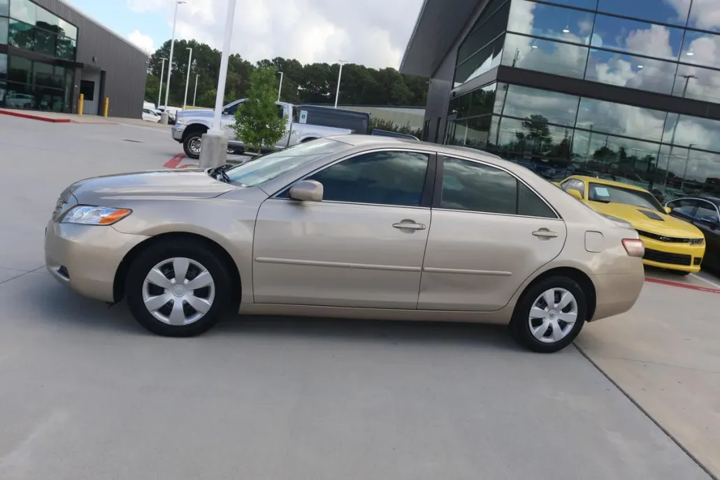 2009 Toyota Camry Base photo 1