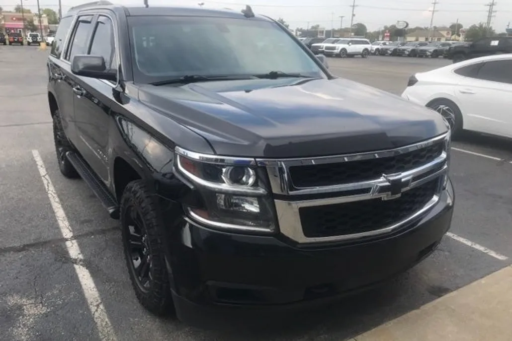 2019 Chevrolet Tahoe LS photo 1