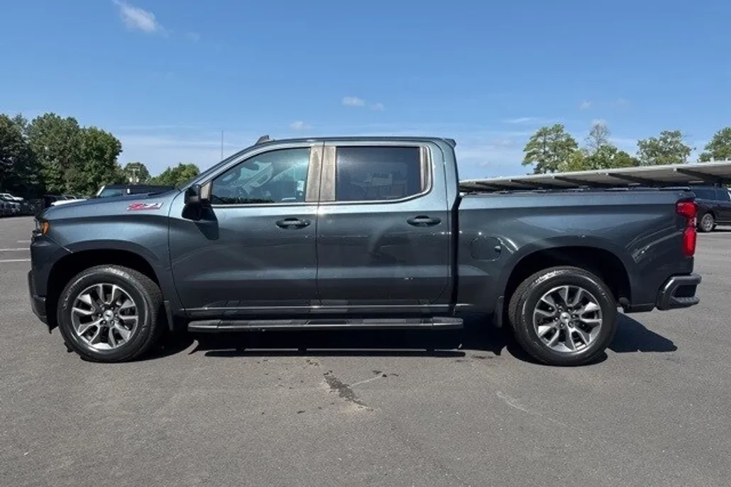 2021 Chevrolet Silverado 1500 RST photo 1