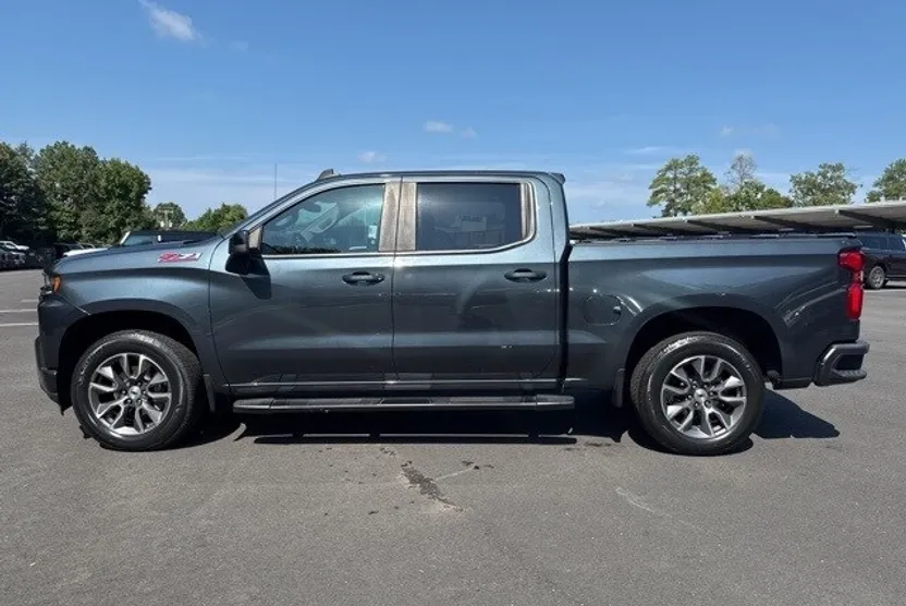 2021 Chevrolet Silverado 1500 RST photo 1