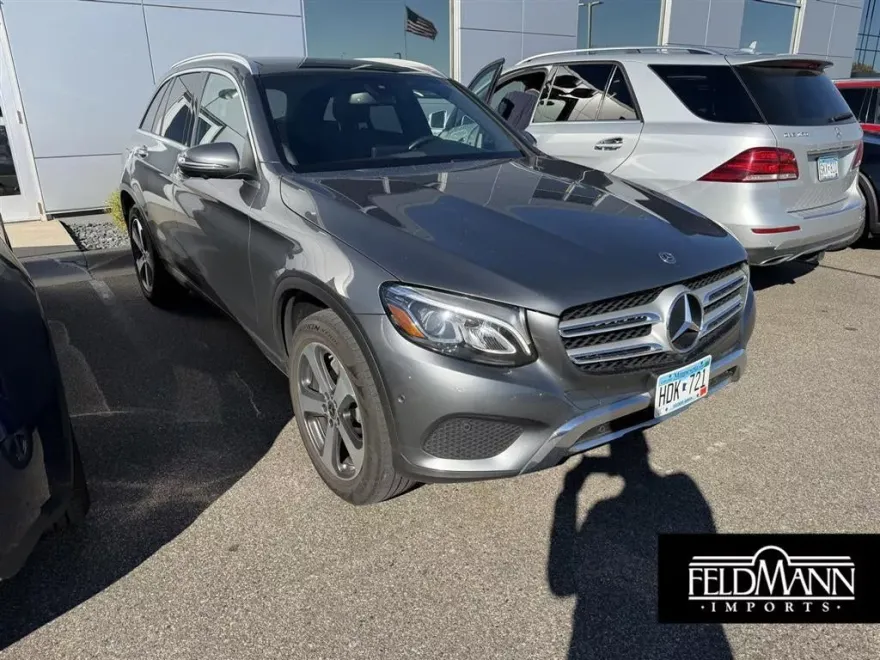 2018 Mercedes Benz GLC 300 4MATIC photo 1