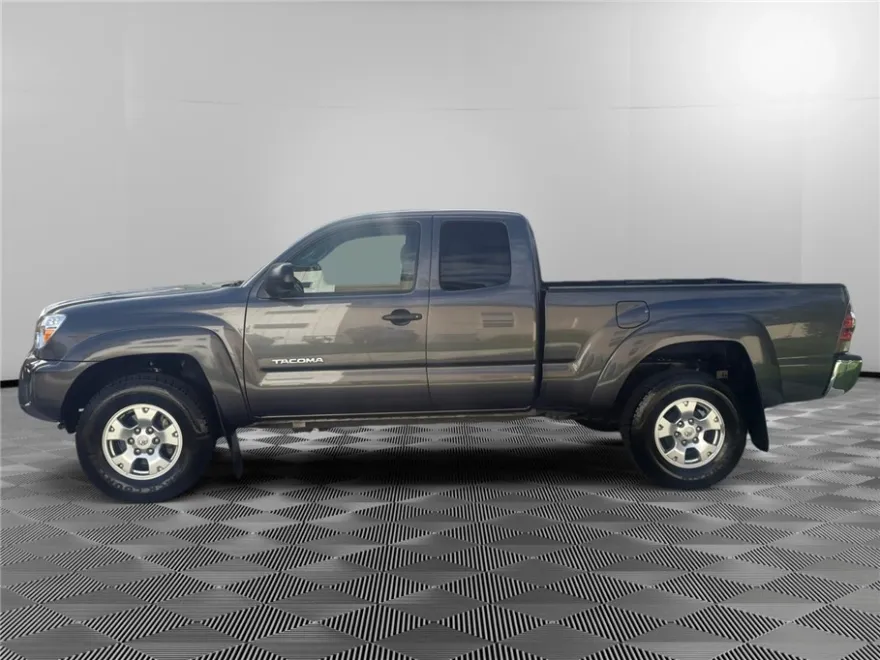 2013 Toyota Tacoma SR5 photo 1