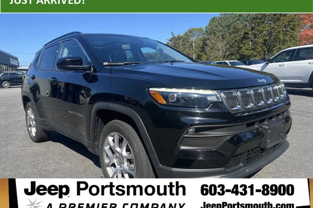 2022 Jeep Compass Latitude Lux photo 1