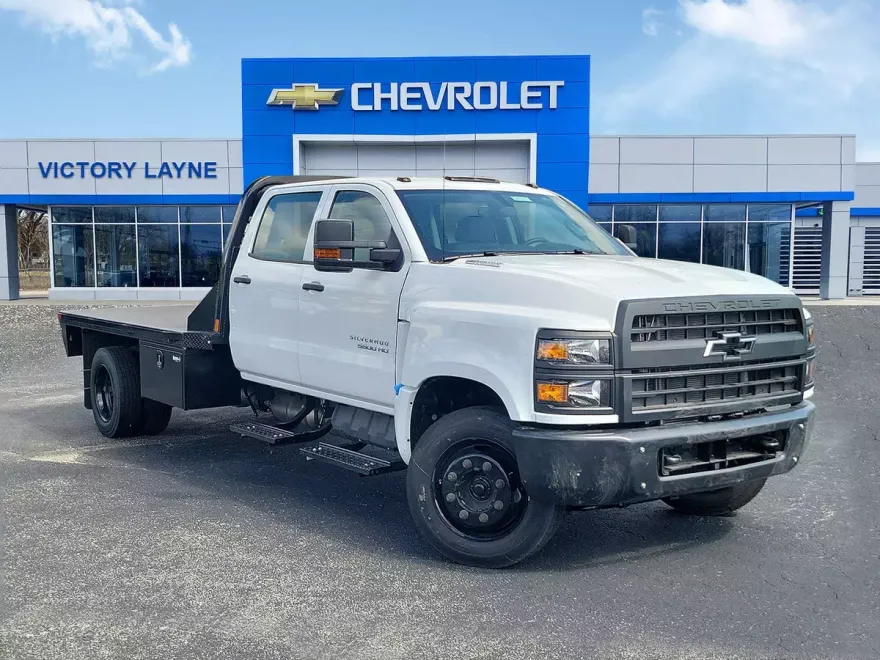 2024 Chevrolet Silverado 5500HD Work Truck photo 1
