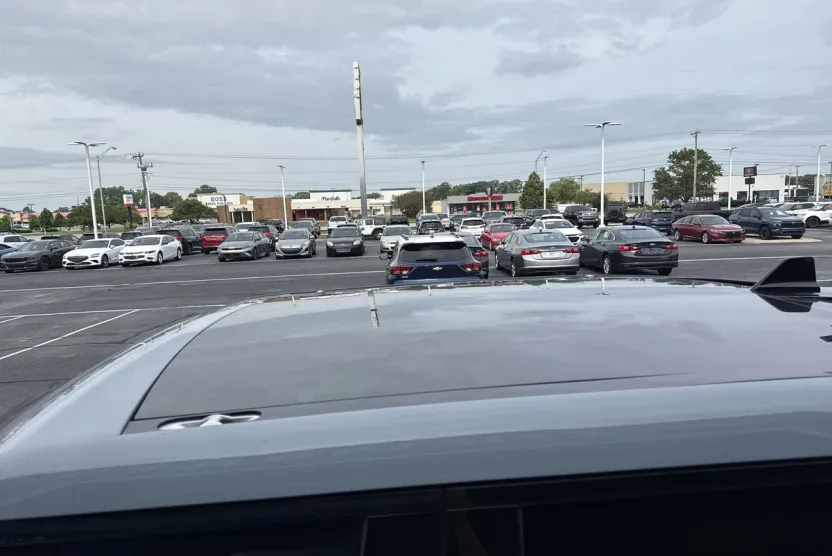 2022 Rivian R1T Adventure photo 1