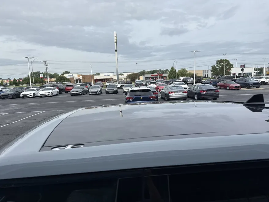 2022 Rivian R1T Adventure photo 1