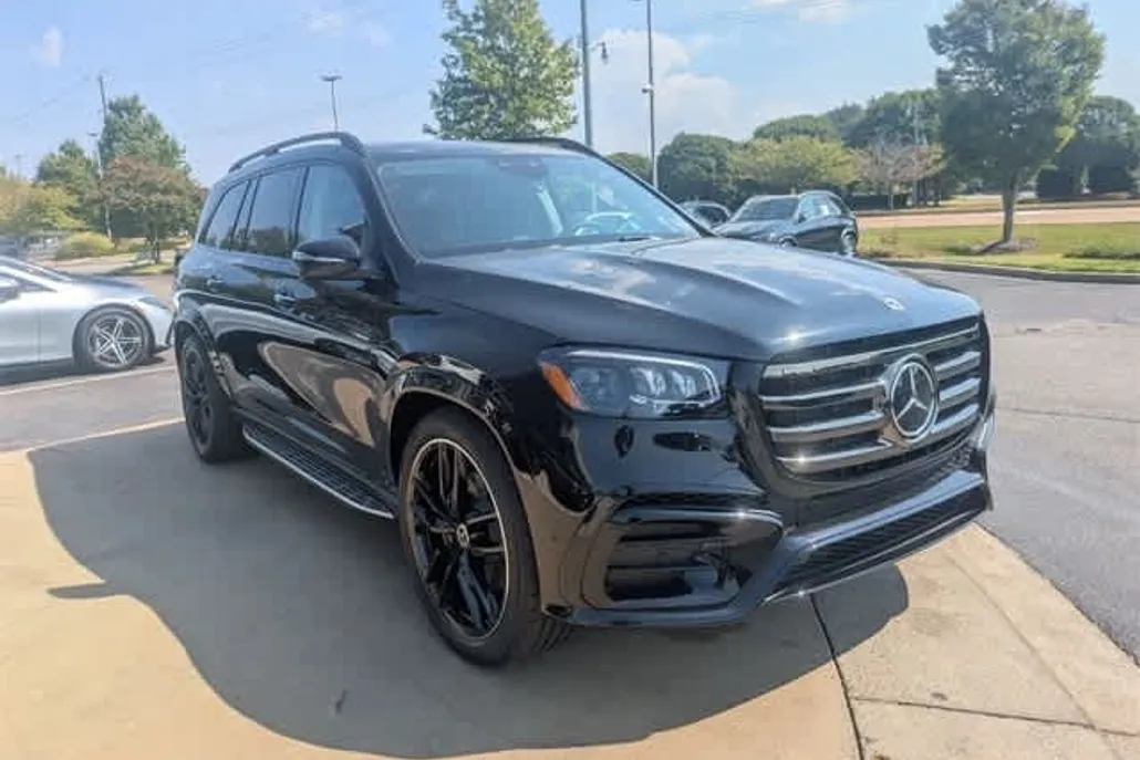2026 Mercedes Benz GLS 580 4MATIC photo 1