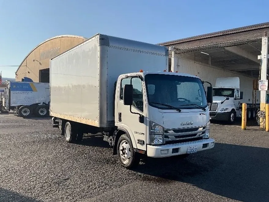 2020 Isuzu NPR photo 1