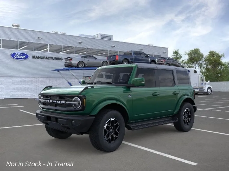 2025 Ford Bronco Outer Banks photo 1