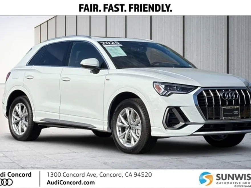 2025 Audi Q3 S line Premium Plus photo 1