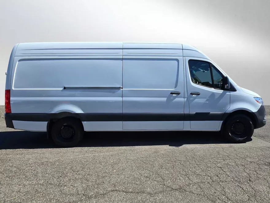 2025 Mercedes Benz Sprinter 2500 High Roof photo 1