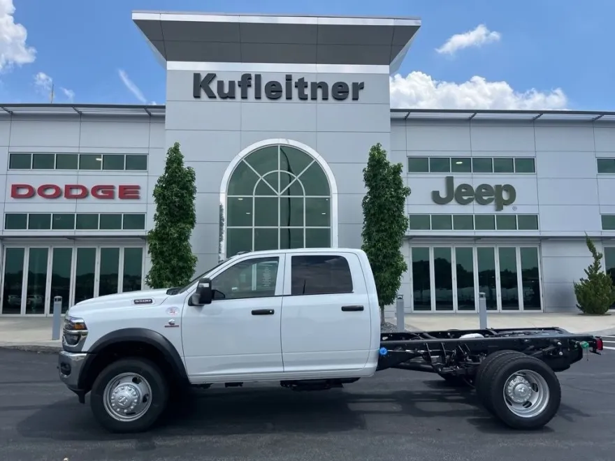 2025 Ram 5500 photo 1