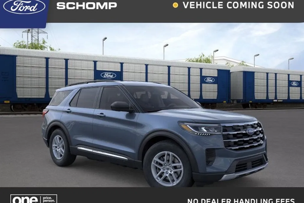 2025 Ford Explorer photo 1