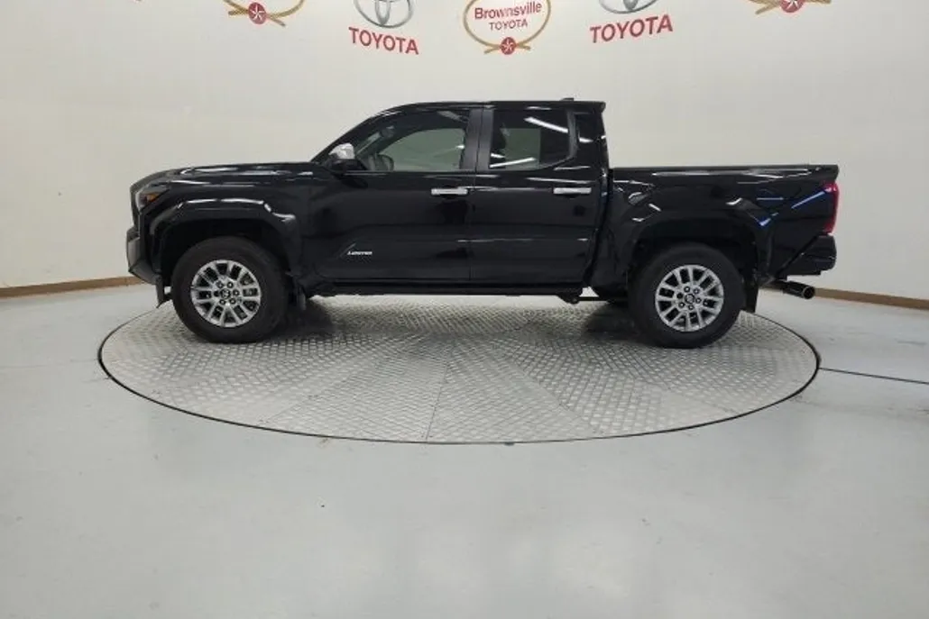 2024 Toyota Tacoma 4x4 Limited photo 1