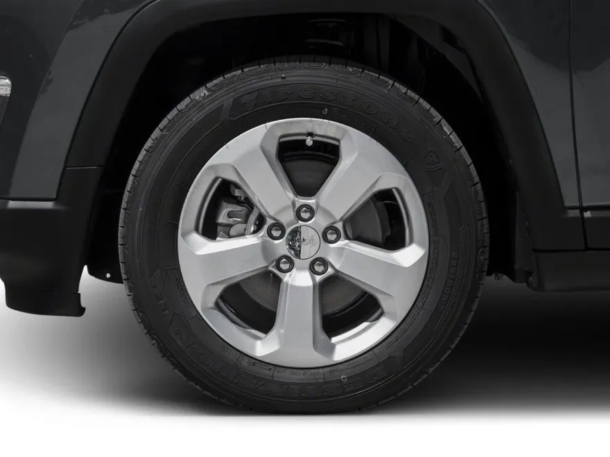 2017 Jeep Compass Latitude photo 1