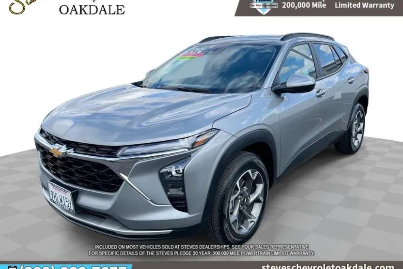 2024 Chevrolet Trax LT photo 1