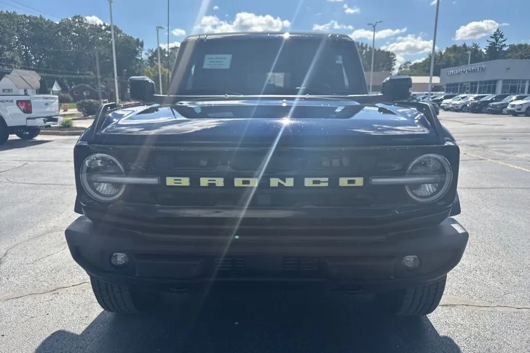 2021 Ford Bronco Outer Banks photo 1
