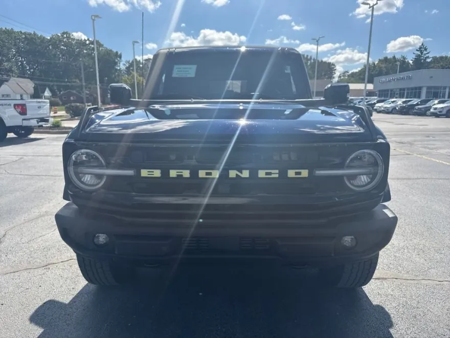 2021 Ford Bronco Outer Banks photo 1