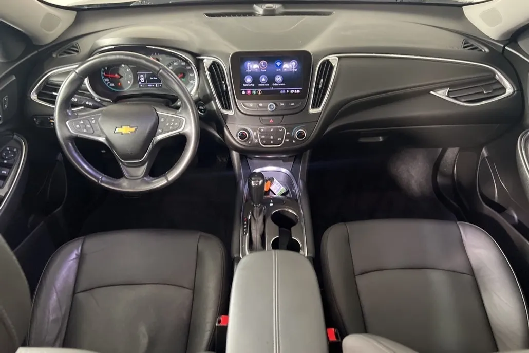 2019 Chevrolet Malibu 1LT photo 1