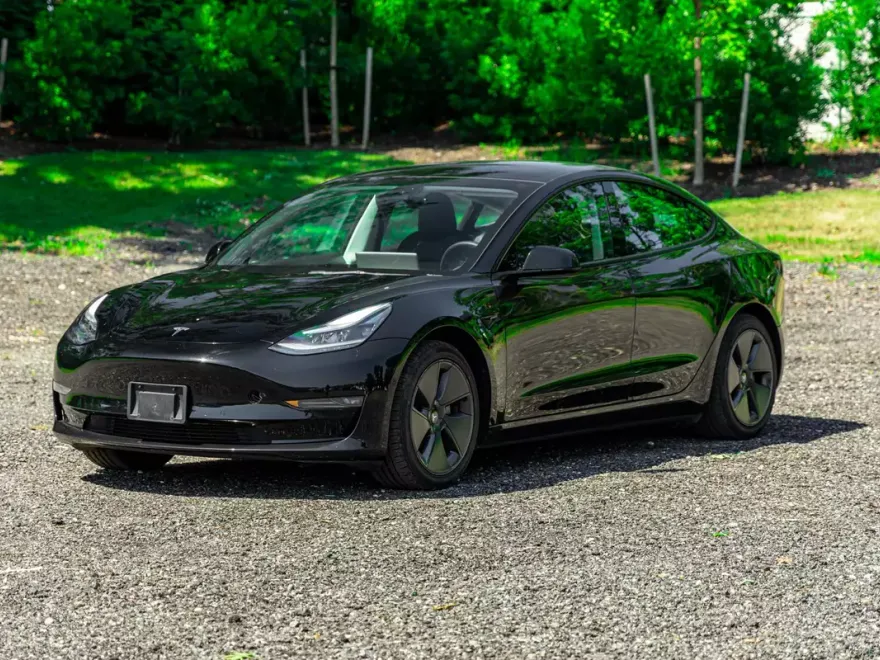2022 Tesla Model 3 Long Range photo 1