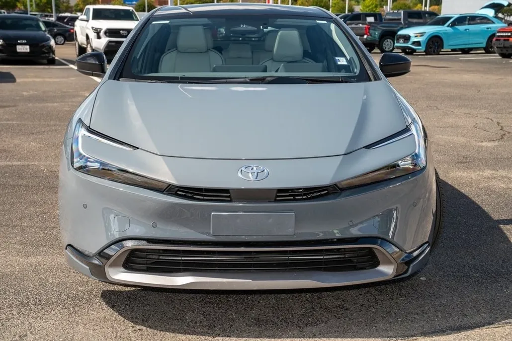 2024 Toyota Prius Limited photo 1