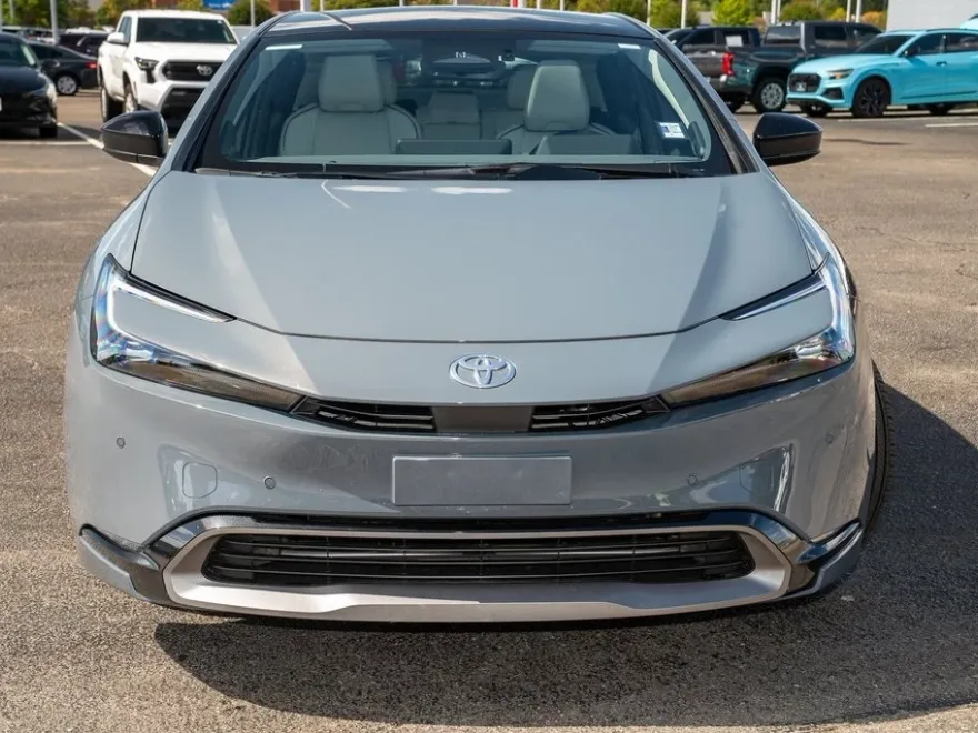 2024 Toyota Prius Limited photo 1
