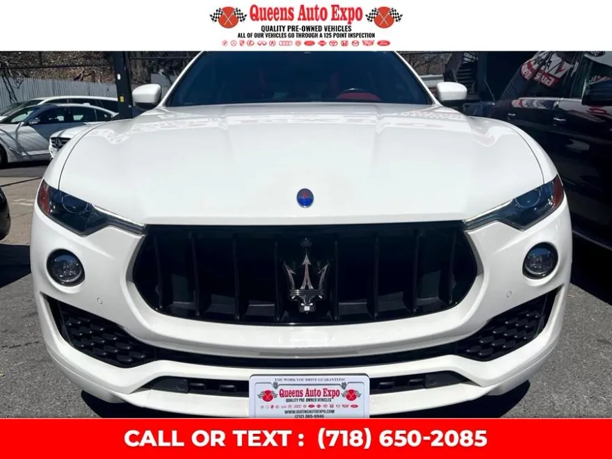2019 Maserati Levante Base photo 1