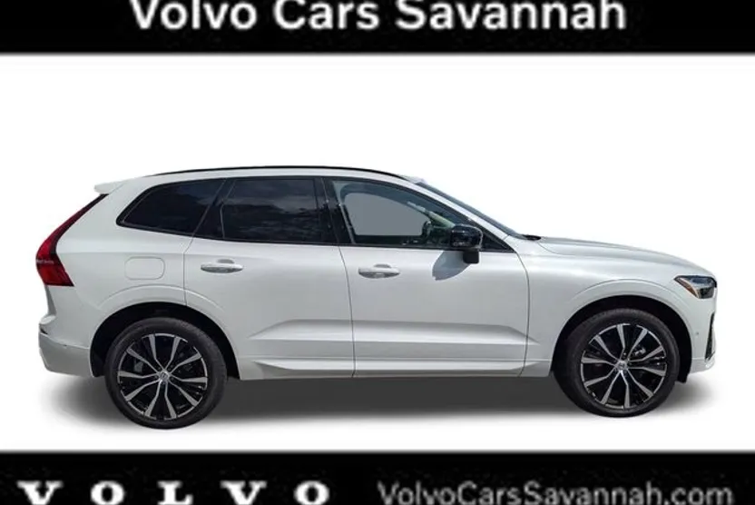 2025 Volvo XC60 B5 Plus photo 1