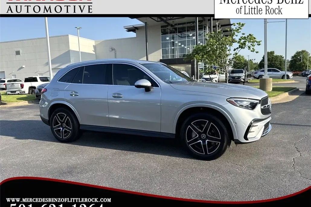 2025 Mercedes Benz GLC 350e photo 1