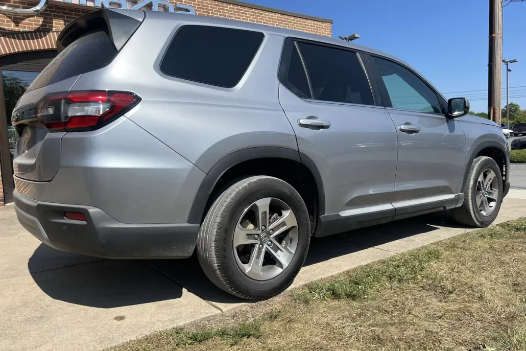 2025 Honda Pilot EX-L photo 1