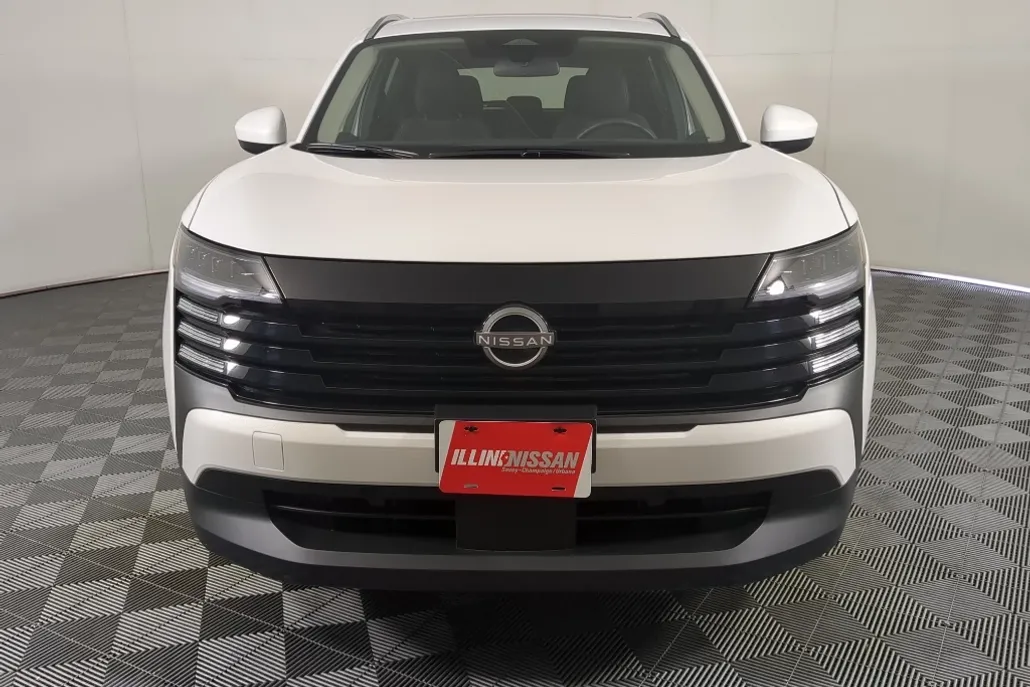 2025 Nissan Kicks SV photo 1