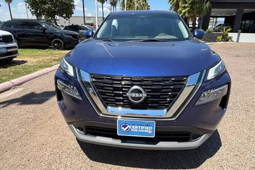 2023 Nissan Rogue SV photo 1