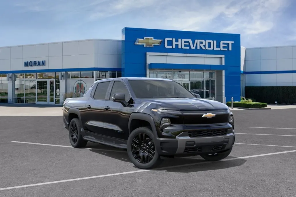 2025 Chevrolet Silverado EV LT photo 1