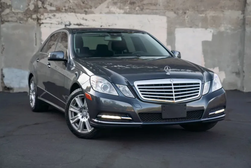 2013 Mercedes Benz E 350 Sedan photo 1