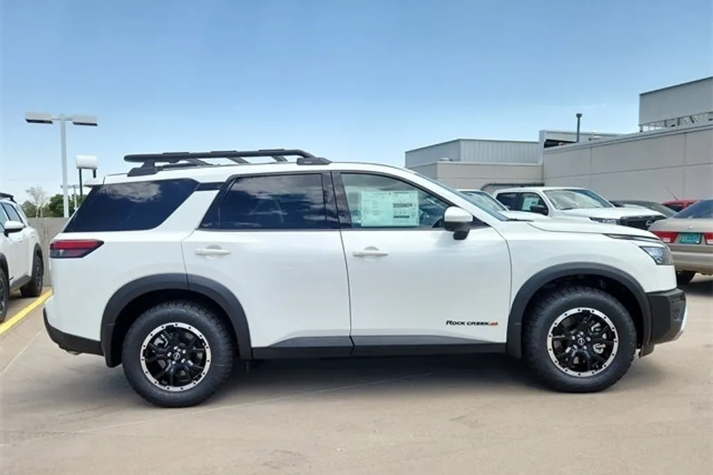 2025 Nissan Pathfinder Rock Creek photo 1